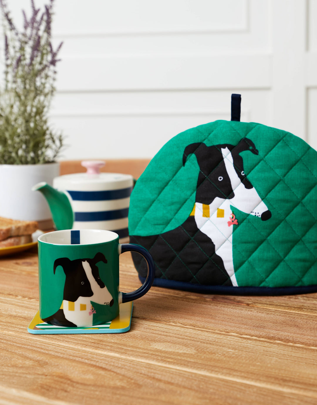 JOULES BRIGHTSIDE GREEN DOG TEA COSY
