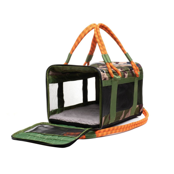 OUT-OF-OFFICE PET CARRIER